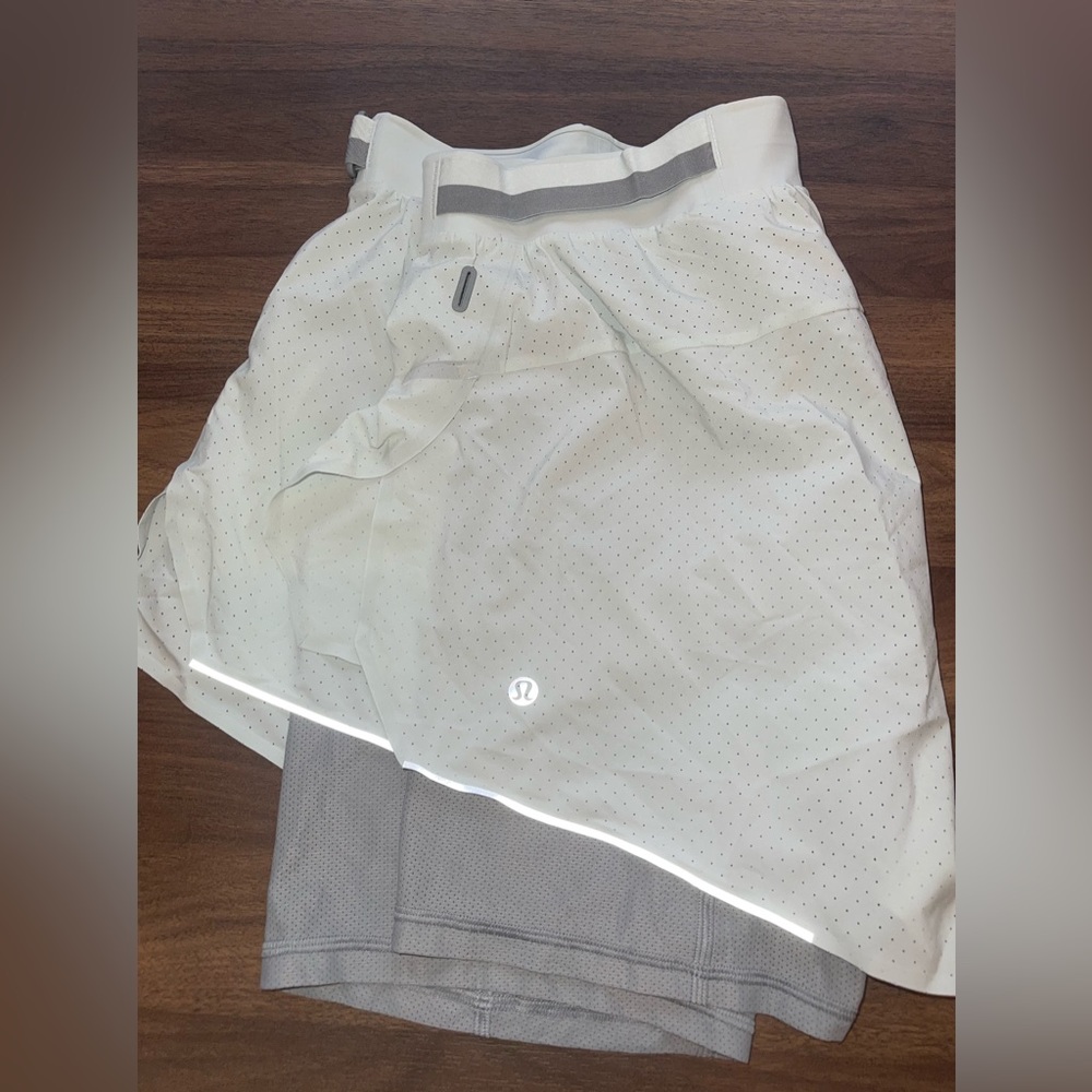 Lululemon Men’s Run Shorts *Size-X Large* Grey *Used, Worn & Washed* w/Liner
